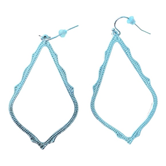 Kendra Scott Sophee Drop Earrings in Silver - Picture 2 of 3